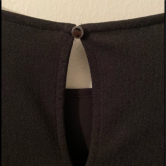 Banana Republic Black Tie-Sleeve Crepe Top - Picture 5 of 5